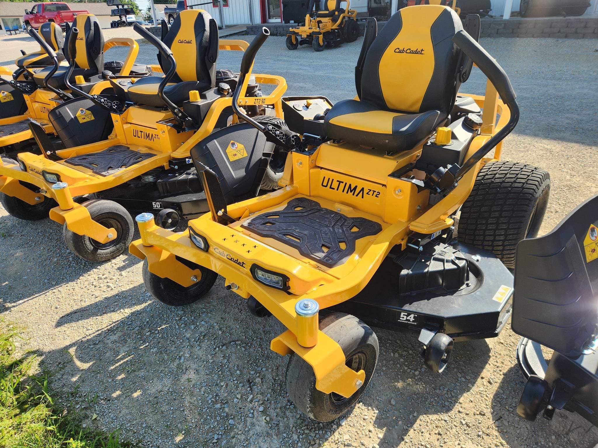 2025 Cub Cadet Ultima ZT2 Equipment Image0
