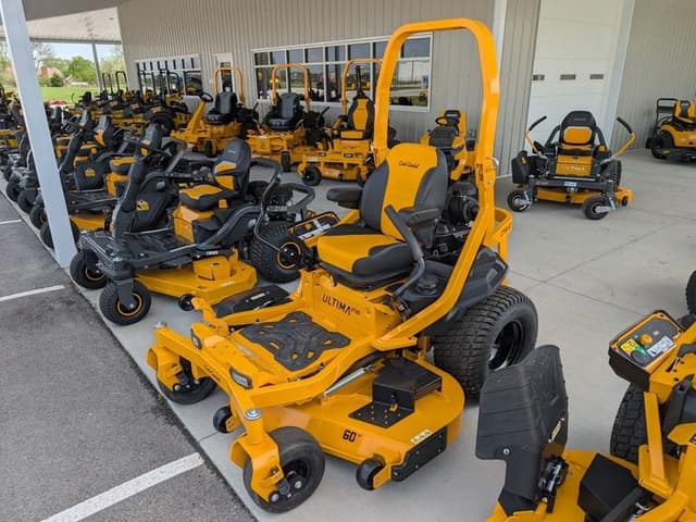 Image of Cub Cadet Ultima ZTX6 equipment image 2