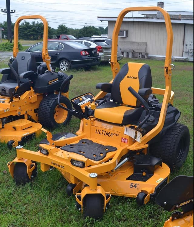 Image of Cub Cadet Ultima ZTX5 equipment image 2