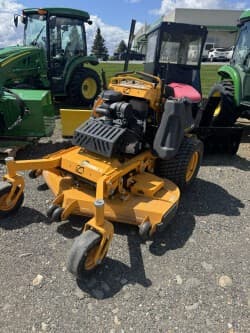 Image of Cub Cadet PRO X600 equipment image 2
