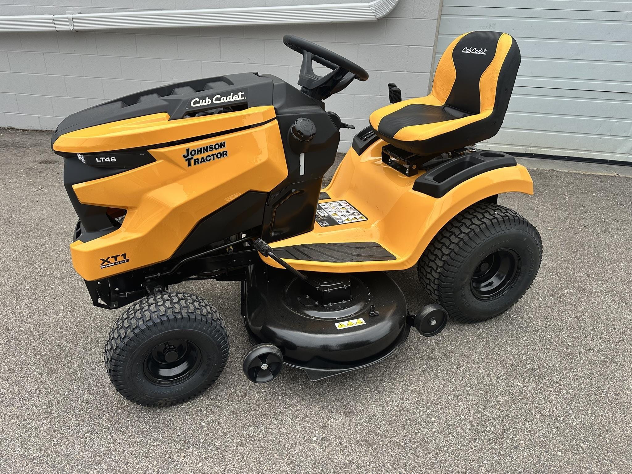 2025 Cub Cadet XT1 LT46 Equipment Image0