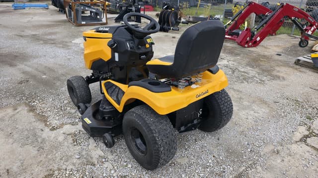 Image of Cub Cadet XT1 LT50 equipment image 2
