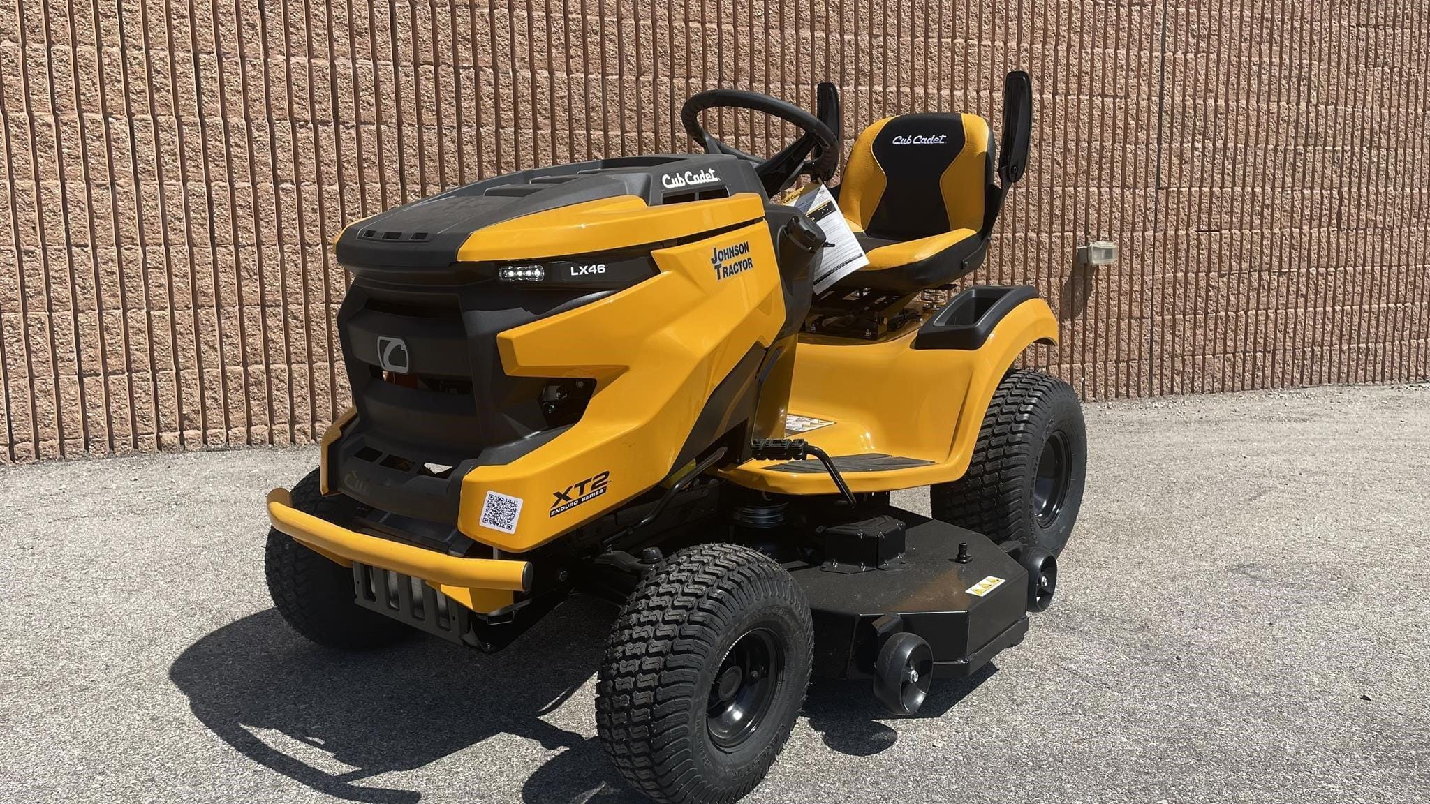2025 Cub Cadet XT2 LX46 Equipment Image0