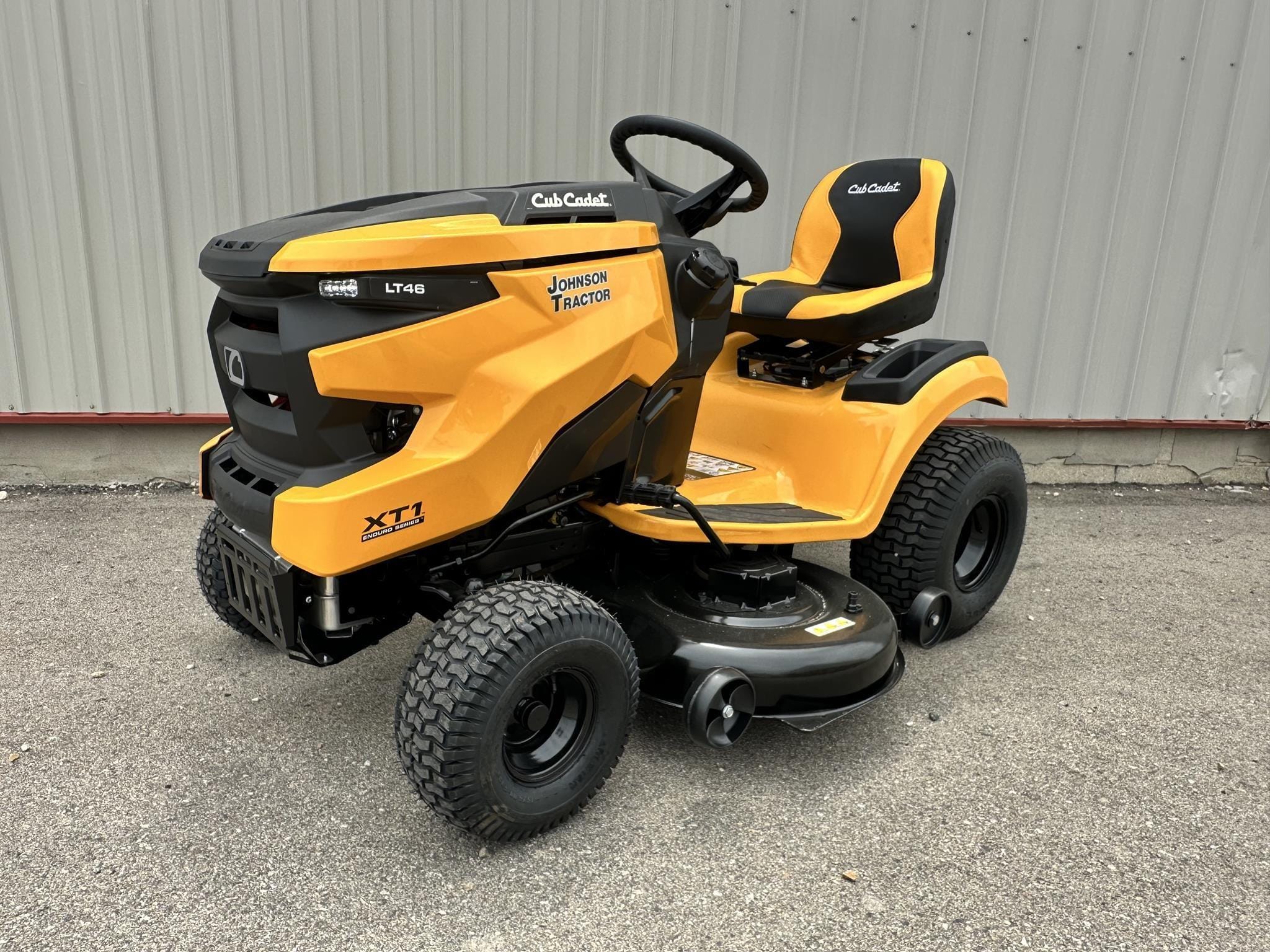 2025 Cub Cadet XT2 LX46 Equipment Image0