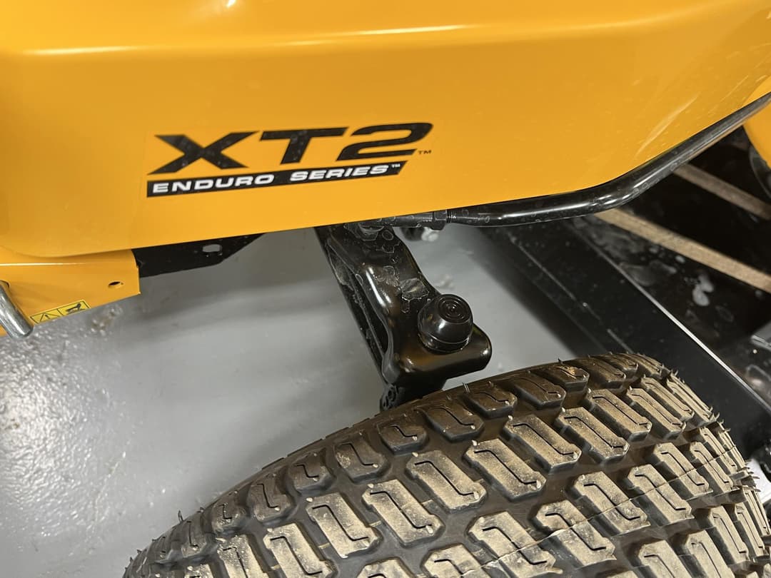 Image of Cub Cadet XT2 SLX50 Image 1