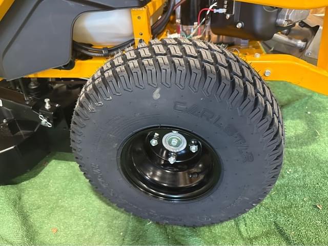 Image of Cub Cadet Ultima ZT1 equipment image 4