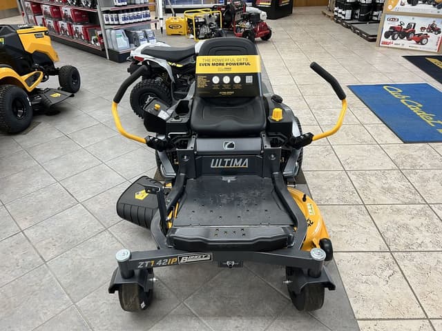 Image of Cub Cadet Ultima ZT1 equipment image 1