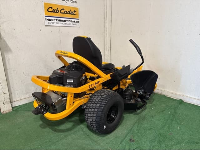 Image of Cub Cadet Ultima ZT1 equipment image 2