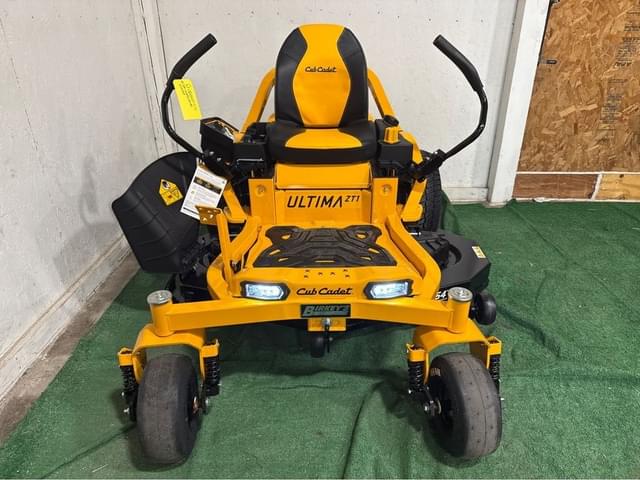 Image of Cub Cadet Ultima ZT1 equipment image 1
