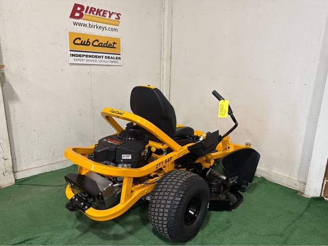 Image of Cub Cadet Ultima ZT1 equipment image 2
