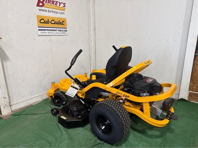 Image of Cub Cadet Ultima ZT1 equipment image 4