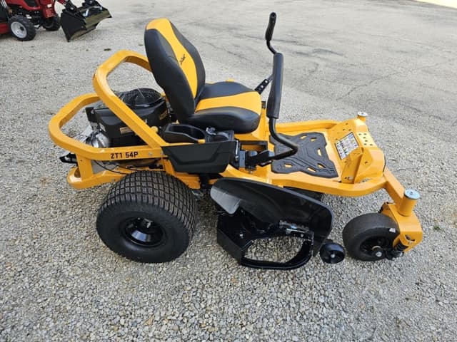 Image of Cub Cadet Ultima ZT1 equipment image 3