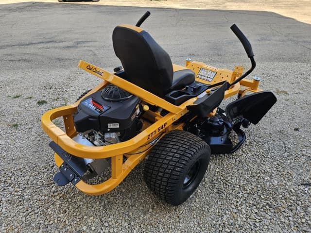 Image of Cub Cadet Ultima ZT1 equipment image 4