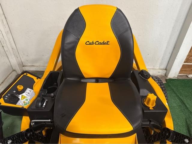 Image of Cub Cadet Ultima ZT1 equipment image 3