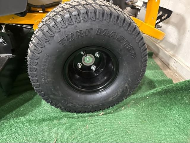 Image of Cub Cadet Ultima ZT1 equipment image 4