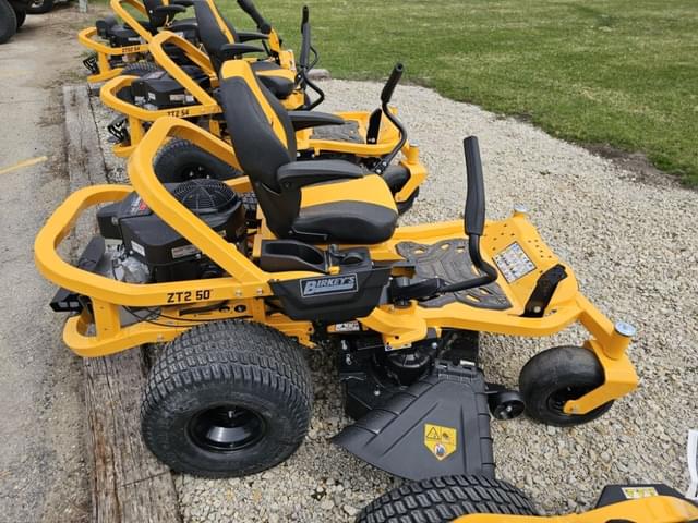 Image of Cub Cadet Ultima ZT2 equipment image 1