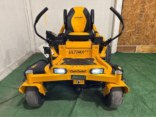 Image of Cub Cadet Ultima ZT2 equipment image 1