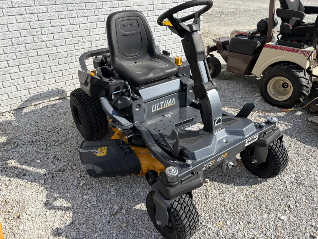 Image of Cub Cadet Ultima ZTS1 Primary image