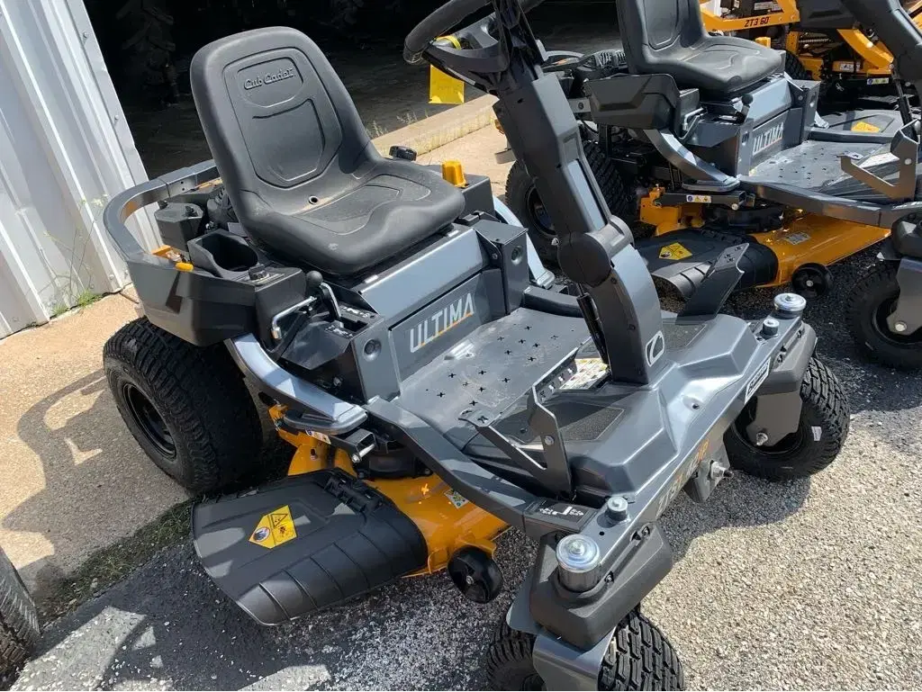 Image of Cub Cadet Ultima ZTS1 42IP Primary image