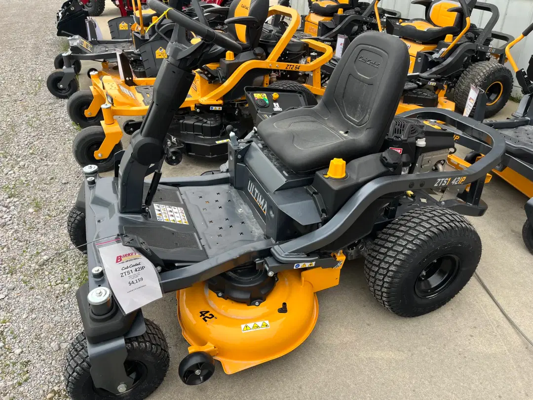 Image of Cub Cadet Ultima ZTS1 42IP Image 0