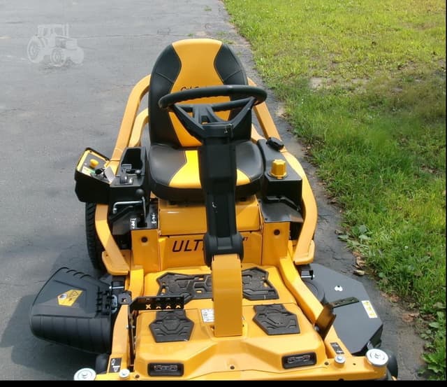 Image of Cub Cadet Ultima ZTS1 equipment image 3