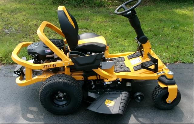Image of Cub Cadet Ultima ZTS1 equipment image 2