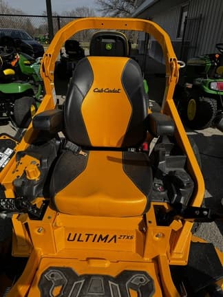 Image of Cub Cadet Ultima ZTX5 equipment image 2