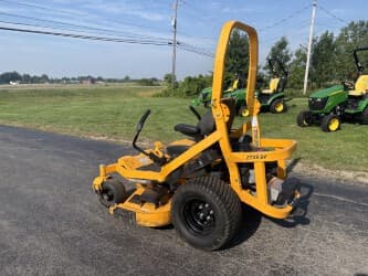 Image of Cub Cadet Ultima ZTX5 equipment image 3