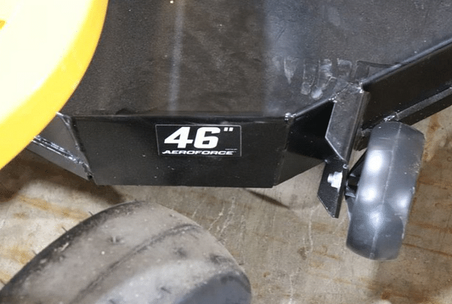 Image of Cub Cadet Ultima ZT1 equipment image 4