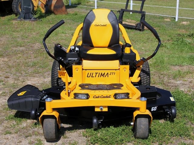 Image of Cub Cadet Ultima ZT1 equipment image 1