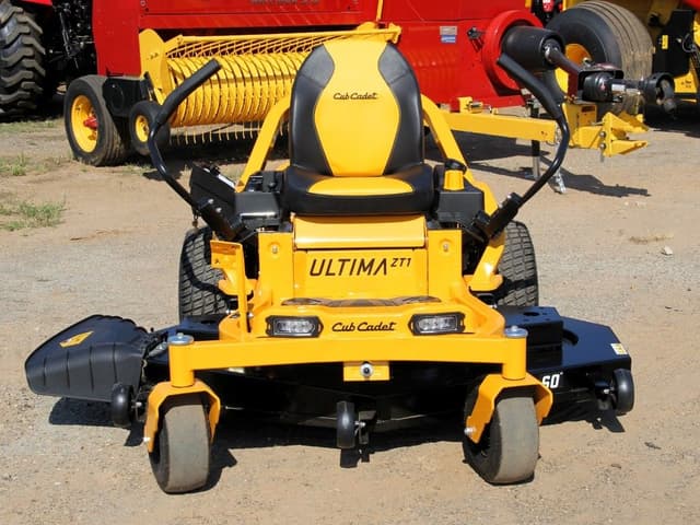 Image of Cub Cadet Ultima ZT1 equipment image 1