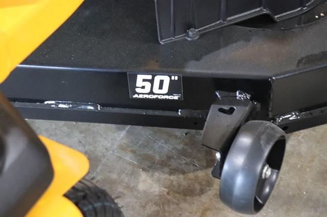 Image of Cub Cadet Ultima ZTS2 equipment image 4