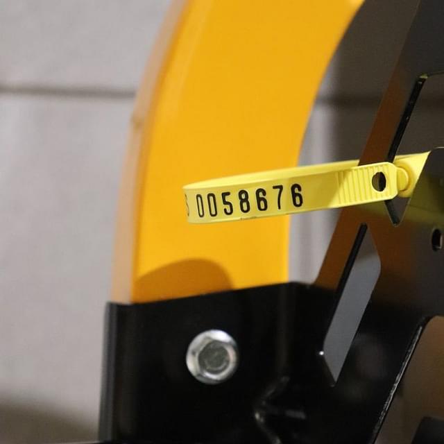 Image of Cub Cadet Ultima ZTS1 equipment image 4