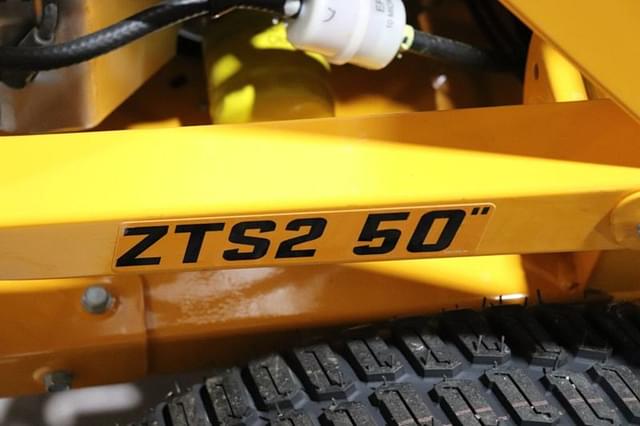 Image of Cub Cadet Ultima ZTS1 equipment image 1