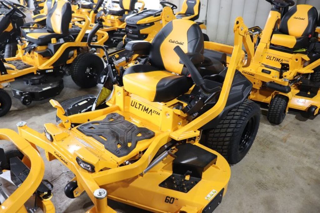 2025 Cub Cadet Ultima ZTX4 Equipment Image0