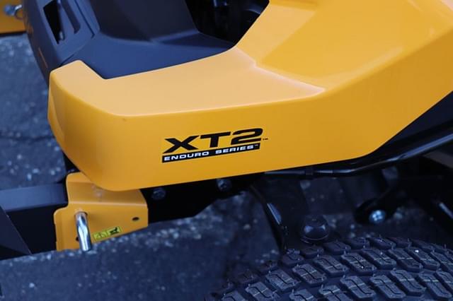 Image of Cub Cadet XT2 SLX50 equipment image 2