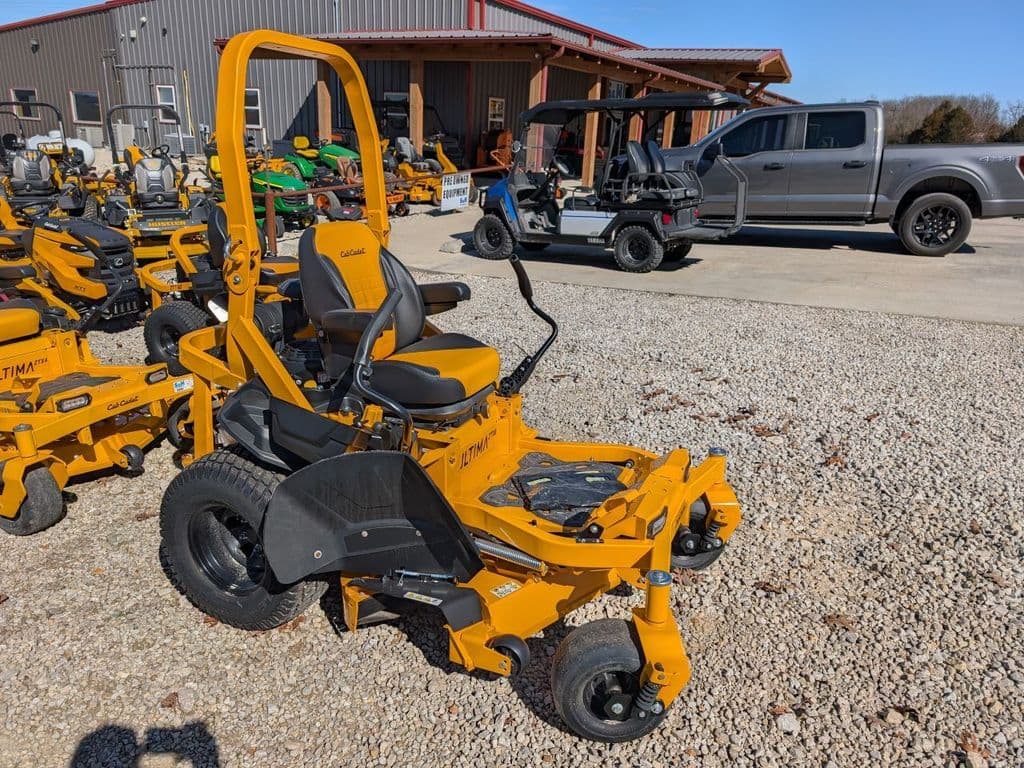 Image of Cub Cadet Ultima ZTX5 Image 1