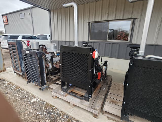 Image of Cummins 4BTA equipment image 3
