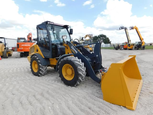 Image of John Deere 204G equipment image 3