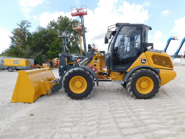 Image of John Deere 204G equipment image 1