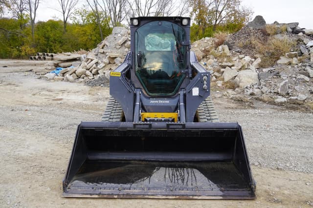 Image of John Deere 325G equipment image 4