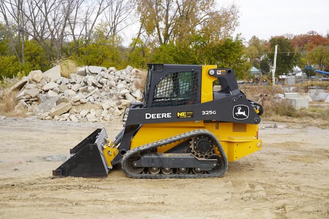 Image of John Deere 325G equipment image 1