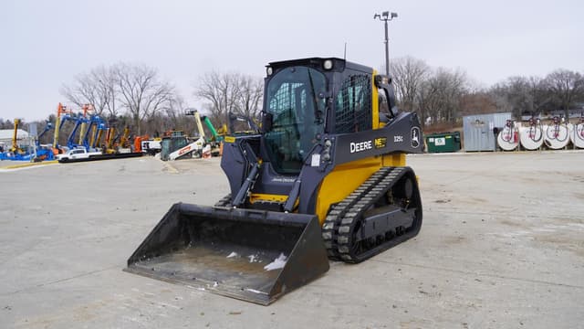 Image of John Deere 325G equipment image 2