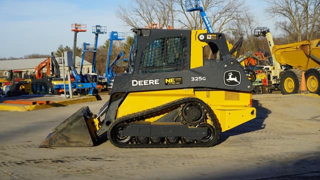 Image of John Deere 325G equipment image 1