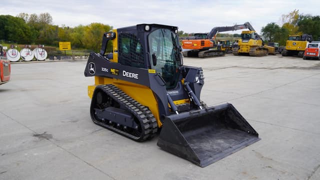 Image of John Deere 325G equipment image 4