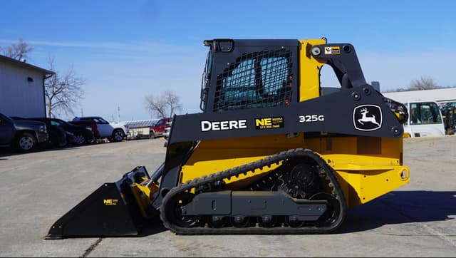 Image of John Deere 325G equipment image 1