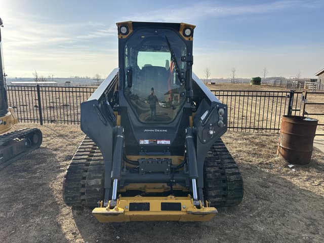 Image of John Deere 331P equipment image 1