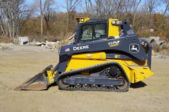 Image of John Deere 333P equipment image 1