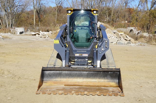 Image of John Deere 333P equipment image 3