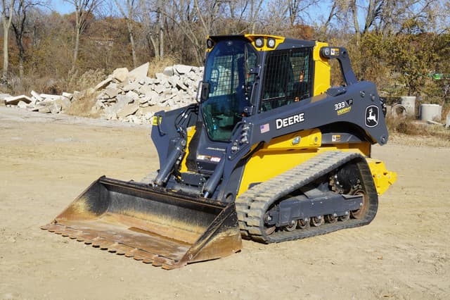 Image of John Deere 333P equipment image 2